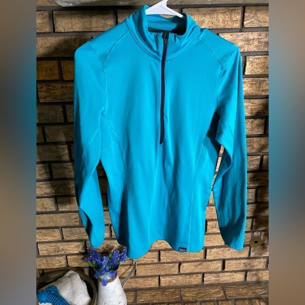 Patagonia long sleeve light weight top